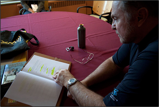 Gil Gerard is concentrated on his next lines.